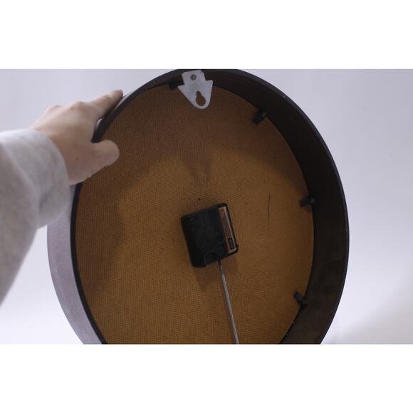 School, 1970s Seth Thomas, Large Clock, Quartz, Round, White, Wall Mount - Picture 3 of 3